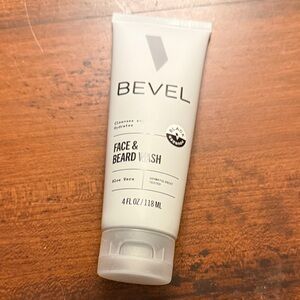 Bevel Face & Beard Wash - White